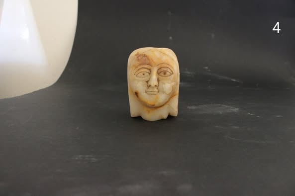 قطع أثرية مزورة ومقلدة - صورة إضافية 2